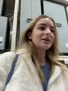 EvieEvans online show from 02.20.25