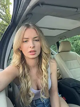 Snapshot of EvieEvans chatting on 07.16.26 EvieEvans online show from 07.16.26