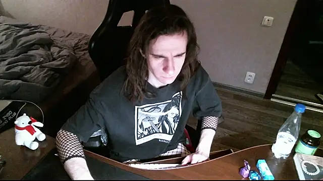 Snapshot of izilizi_23 chatting on 02.14.25 izilizi 23 online show from 02.14.25