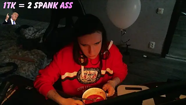 izilizi 23 online show from 04.17.26