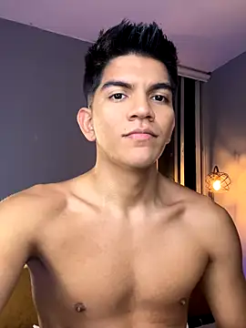 Snapshot of santiago_01 chatting on 10.10.25 santiago 01 online show from 10.10.25