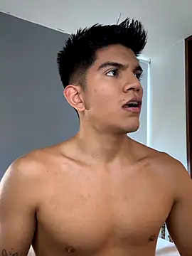 santiago 01 online show from 11.14.25