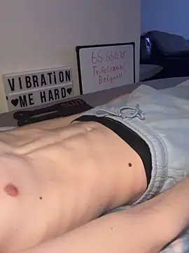 Snapshot of secret_dream415 chatting on 02.13.26 secret dream415 online show from 02.13.26