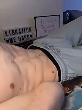 Snapshot of secret_dream415 chatting on 02.15.26 secret dream415 online show from 02.15.26