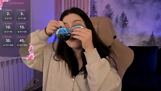 CoralineKeyns online show from 09.25.25