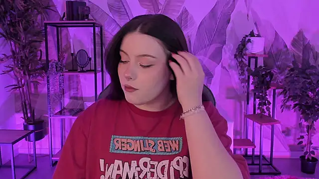 CoralineKeyns online show from 10.10.25