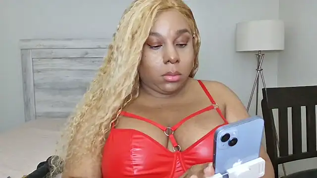 Carmen Cream online show from 11.07.25