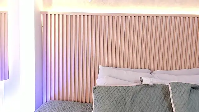 Snapshot of daiana_curly chatting on 09.27.25 daiana curly online show from 09.27.25