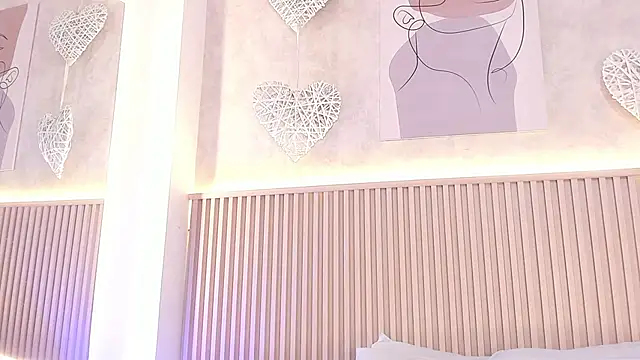 Snapshot of daiana_curly chatting on 10.06.25 daiana curly online show from 10.06.25