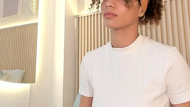 daiana curly online show from 02.28.26