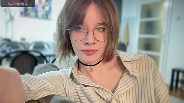 Snapshot of ms_christiana chatting on 11.19.25 ms christiana online show from 11.19.25