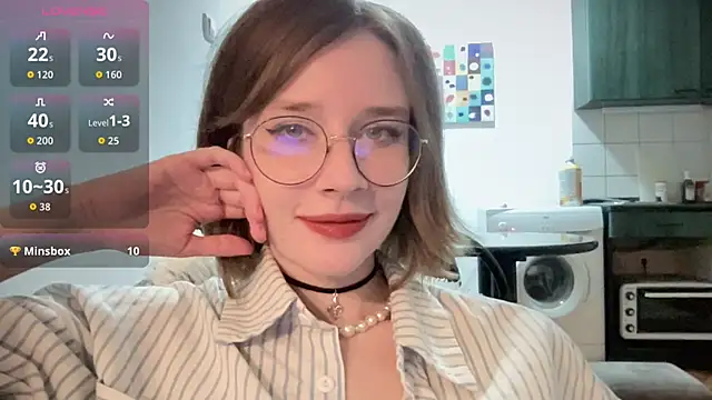 Snapshot of ms_christiana chatting on 12.15.25 ms christiana online show from 12.15.25