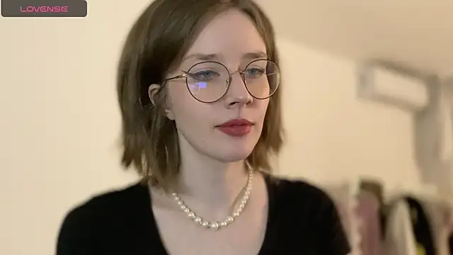 Snapshot of ms_christiana chatting on 01.10.26 ms christiana online show from 01.10.26