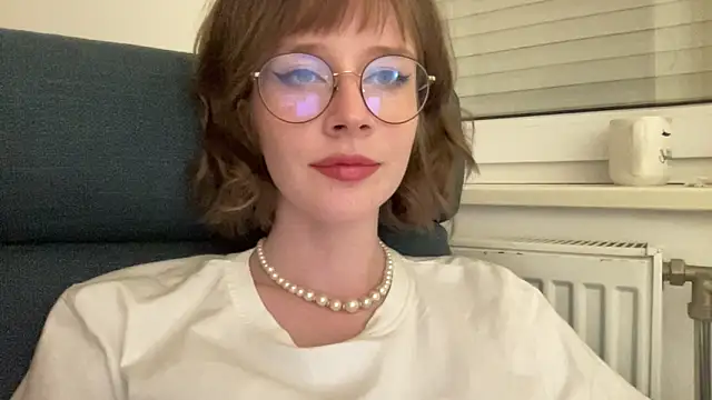 Snapshot of ms_christiana chatting on 05.06.26 ms christiana online show from 05.06.26