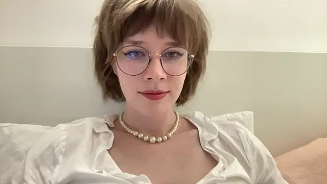 Snapshot of ms_christiana chatting on 06.22.26 ms christiana online show from 06.22.26