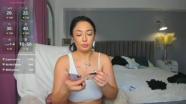 Awesome Jolie online show from 10.12.25