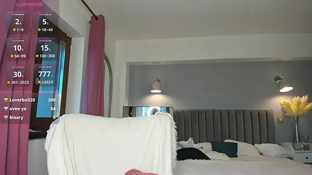 Awesome Jolie online show from 11.24.25