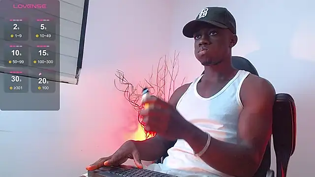 Snapshot of mike_wallace chatting on 01.22.25 mike wallace online show from 01.22.25