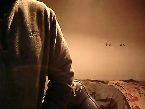 Snapshot of twinkerbell344 chatting on 10.28.25 twinkerbell344 online show from 10.28.25