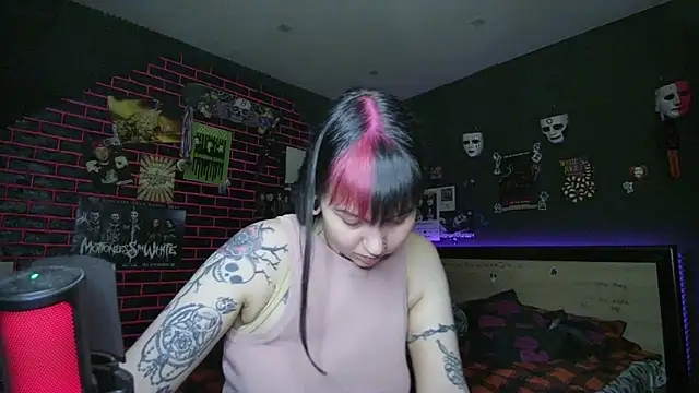 Snapshot of MoorderxDoll chatting on 03.16.26 MoorderxDoll online show from 03.16.26