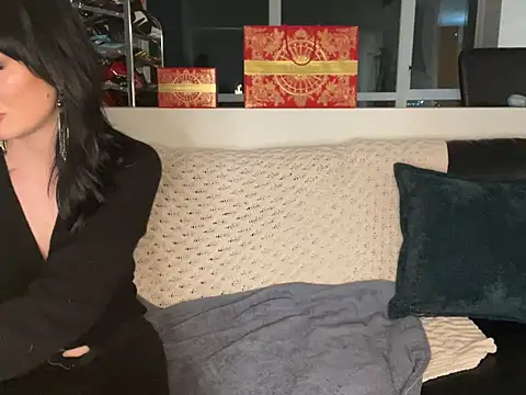 Snapshot of NemesisXSky chatting on 02.06.25 NemesisXSky online show from 02.06.25