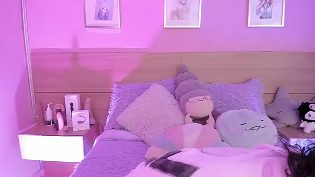 Sachi Meow online show from 02.15.25