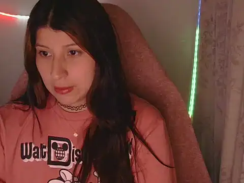 Snapshot of has_Zky chatting on 12.22.25 has Zky online show from 12.22.25