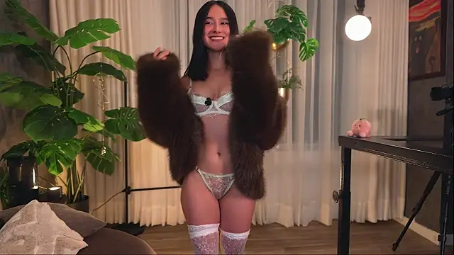 Miss beee online show from 11.26.25