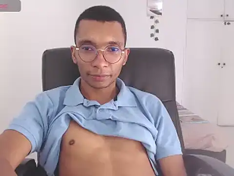 Aaronblack1  online show from 01.27.25