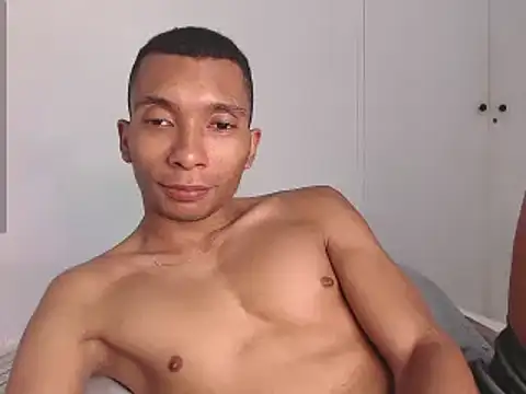 Aaronblack1  online show from 02.21.25