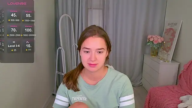 Snapshot of LovelyJessie chatting on 11.10.25 LovelyJessie online show from 11.10.25