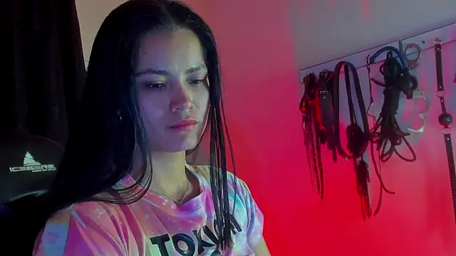 Snapshot of scarlet-kennedy98 chatting on 11.12.25 scarlet-kennedy98 online show from 11.12.25