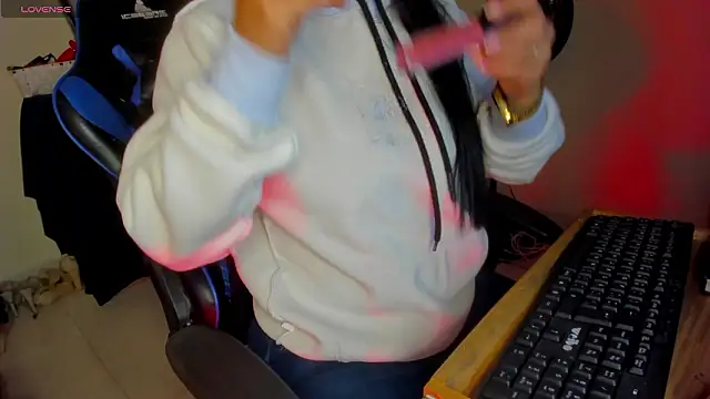 Snapshot of scarlet-kennedy98 chatting on 02.17.26 scarlet-kennedy98 online show from 02.17.26