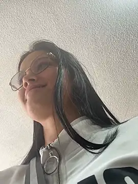 Snapshot of scarlet-kennedy98 chatting on 02.20.26 scarlet-kennedy98 online show from 02.20.26