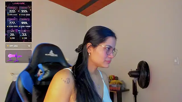 Snapshot of scarlet-kennedy98 chatting on 02.26.26 scarlet-kennedy98 online show from 02.26.26