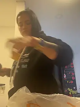 Snapshot of scarlet-kennedy98 chatting on 03.02.26 scarlet-kennedy98 online show from 03.02.26