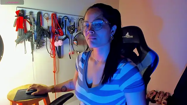 scarlet-kennedy98 online show from 04.21.26