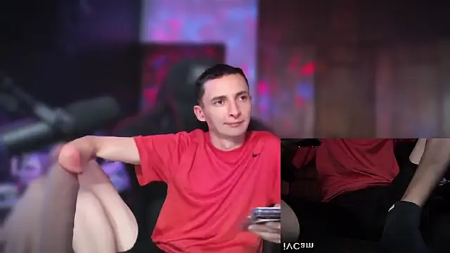 Snapshot of XxEnderxX chatting on 02.13.26 XxEnderxX online show from 02.13.26