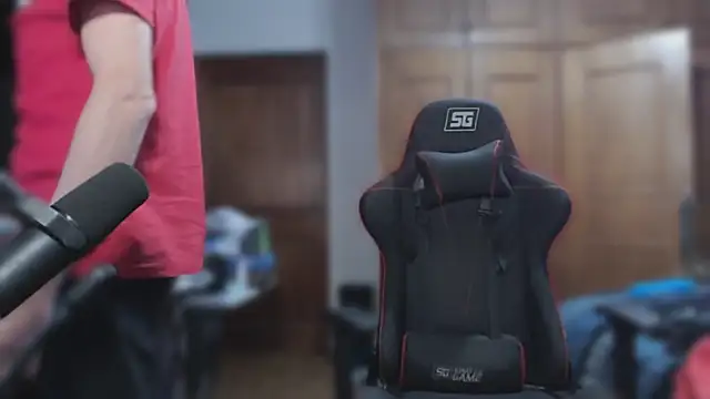 Snapshot of XxEnderxX chatting on 02.14.26 XxEnderxX online show from 02.14.26