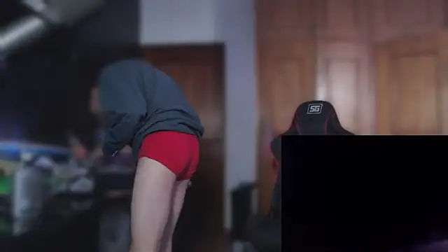 Snapshot of XxEnderxX chatting on 02.14.26 XxEnderxX online show from 02.14.26