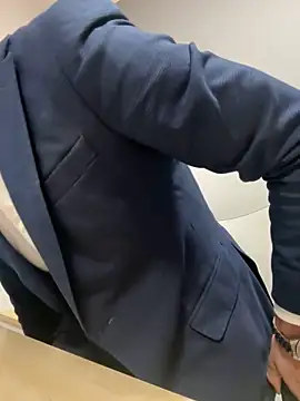 Snapshot of masterboss_ chatting on 10.10.25 masterboss online show from 10.10.25