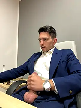 Snapshot of masterboss_ chatting on 11.11.25 masterboss online show from 11.11.25