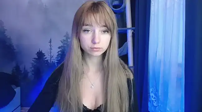 LuciaYoung online show from 12.12.24