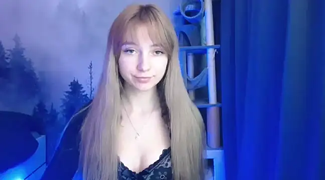 LuciaYoung online show from 12.12.24