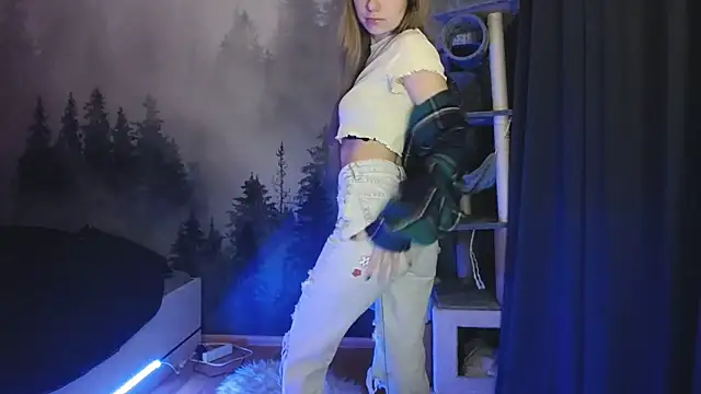 LuciaYoung online show from 12.16.24