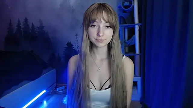 LuciaYoung online show from 12.16.24