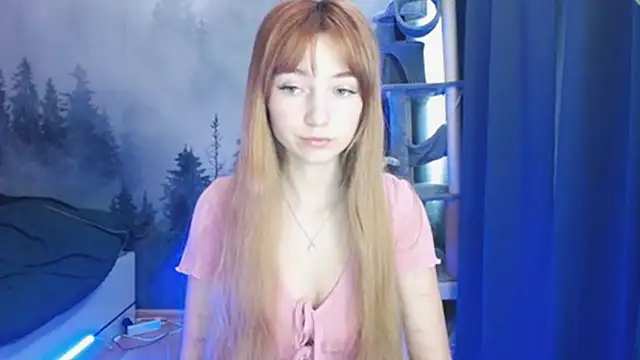 LuciaYoung online show from 01.04.25