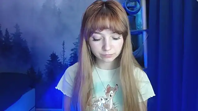 LuciaYoung online show from 01.05.25