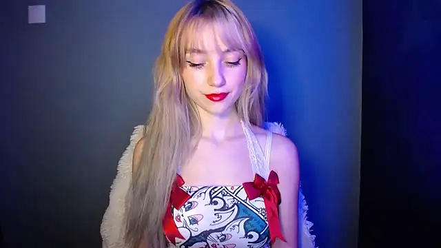 LuciaYoung online show from 11.13.25