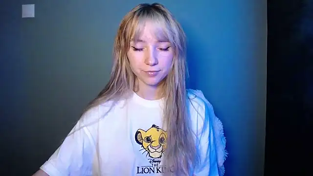 LuciaYoung online show from 11.27.25